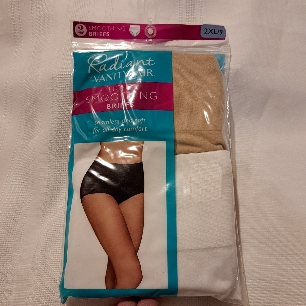 Radiant by Vanity Fair wonen's size 2XL or 9, 2 pairs of smoothing briefs
